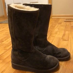 Tall chocolate brown Uggs